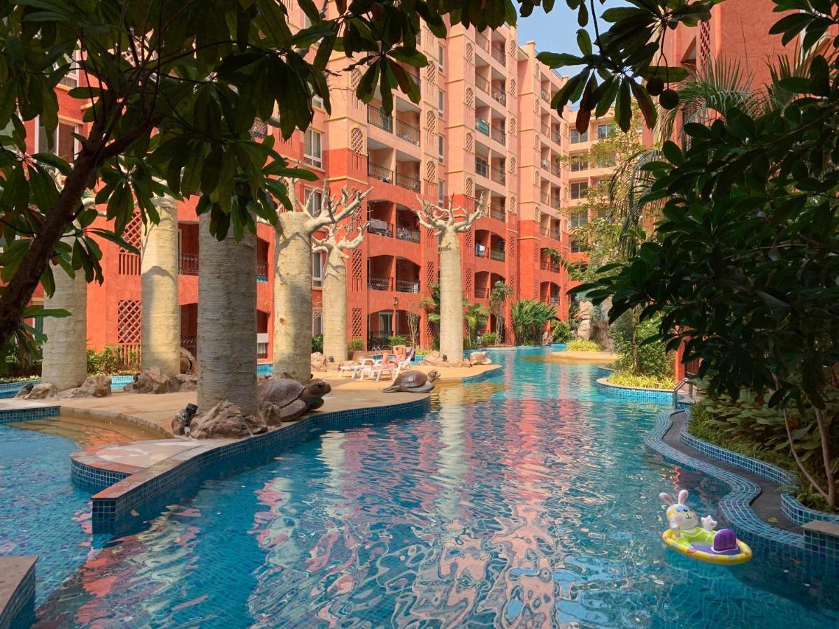 Seven Seas Condo Resort Pantai Jomtien Bagian luar foto