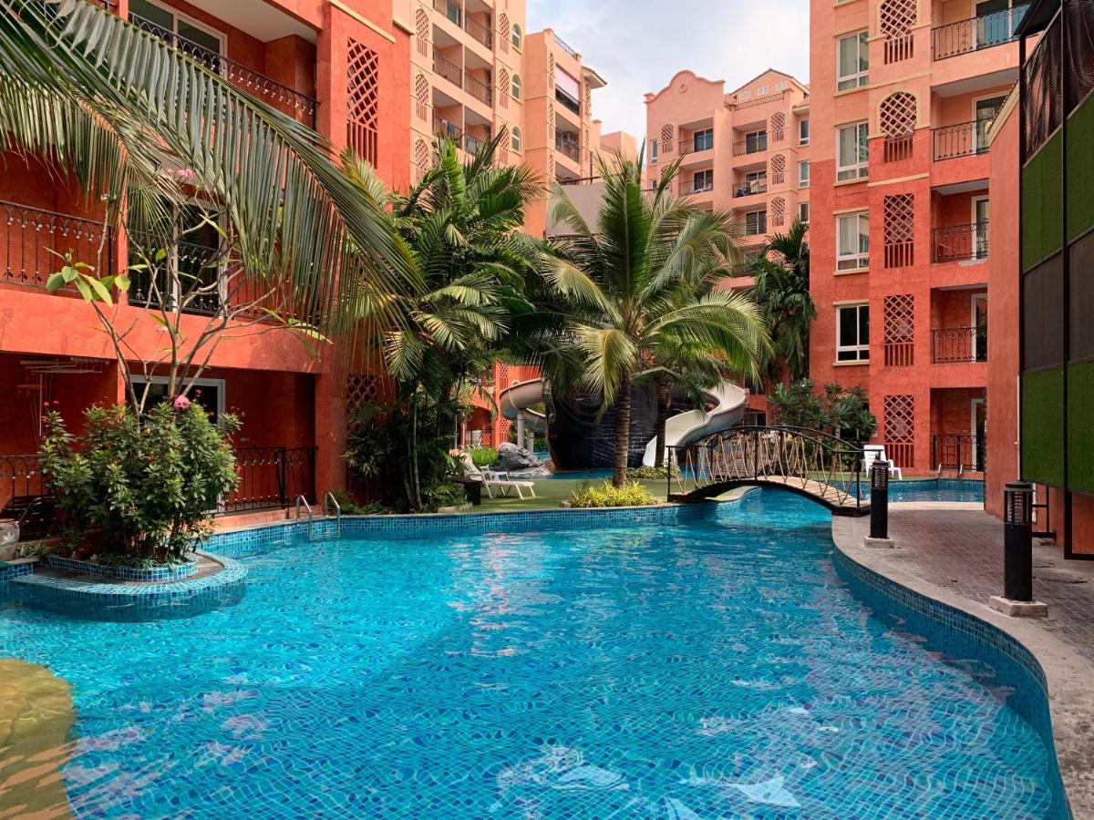 Seven Seas Condo Resort Pantai Jomtien Bagian luar foto