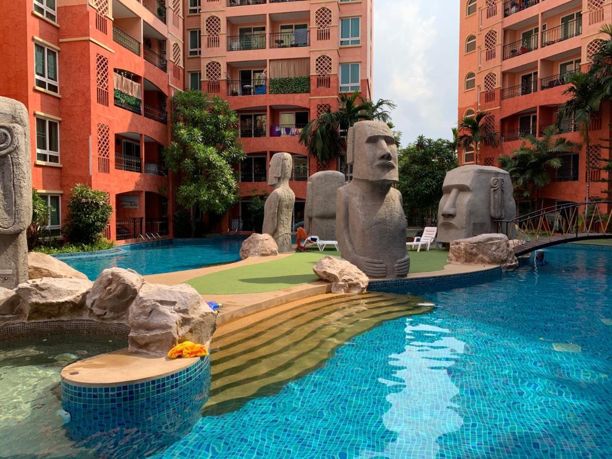 Seven Seas Condo Resort Pantai Jomtien Bagian luar foto