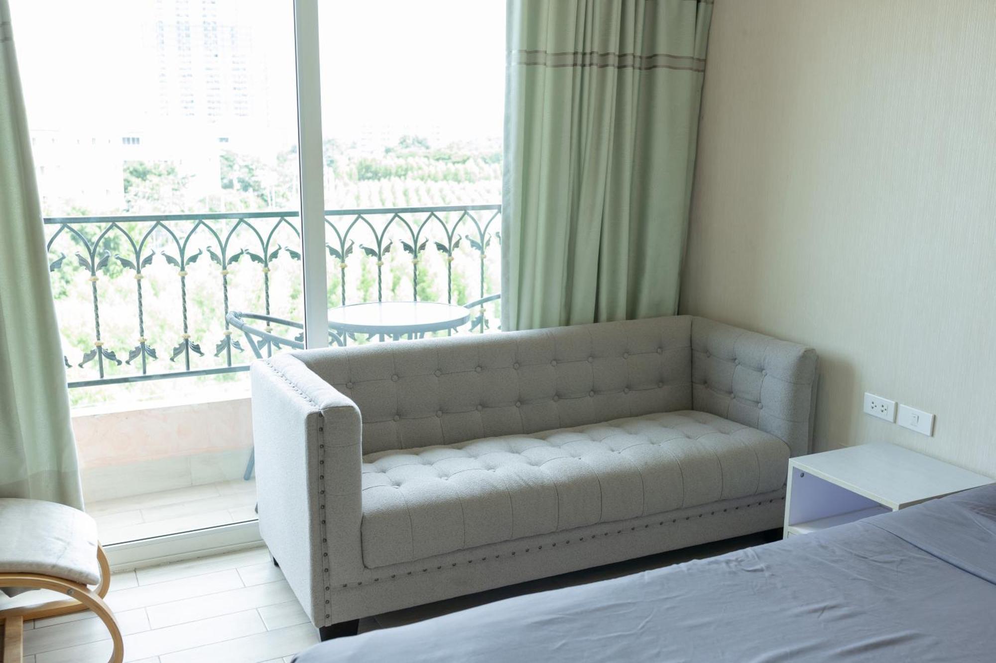 Seven Seas Condo Resort Pantai Jomtien Bagian luar foto